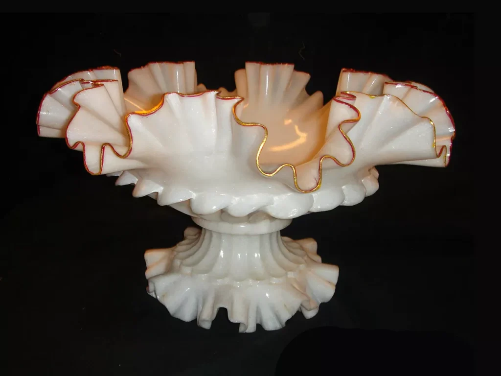 WHITE MARBLE FRUIT CARVING BOWL WITH GOLD WORK