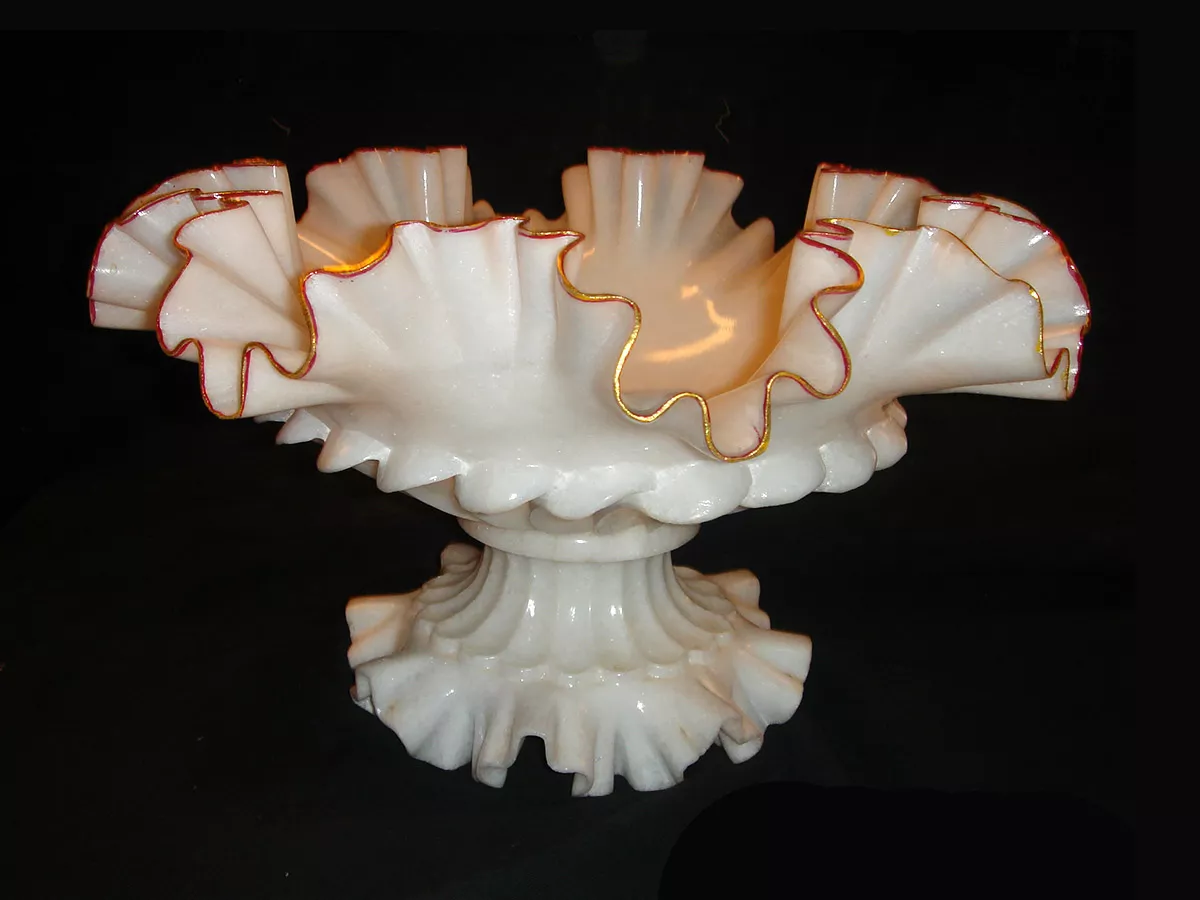 WHITE MARBLE FRUIT CARVING BOWL WITH GOLD WORK