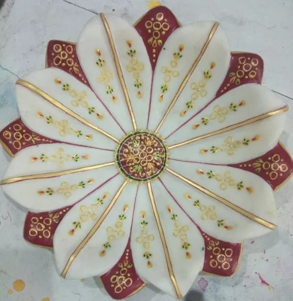 WHITE MARBLE LOTUS FLOWER URLI WITH GOLD PAINTING.
