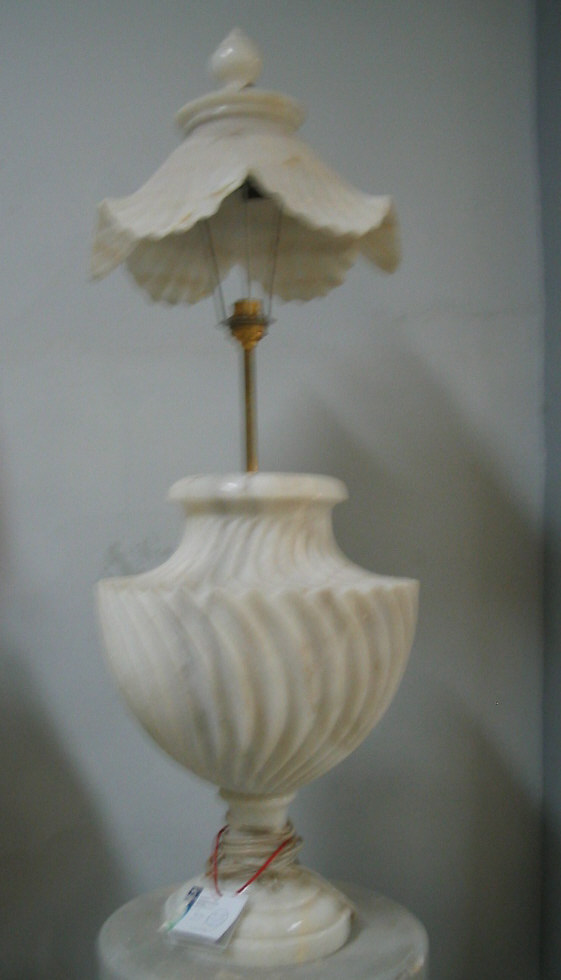 MAKRANA WHITE MARBLE LAMP WITH CARVING