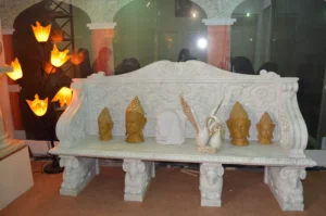 BENCH IN WHITE MARBLE