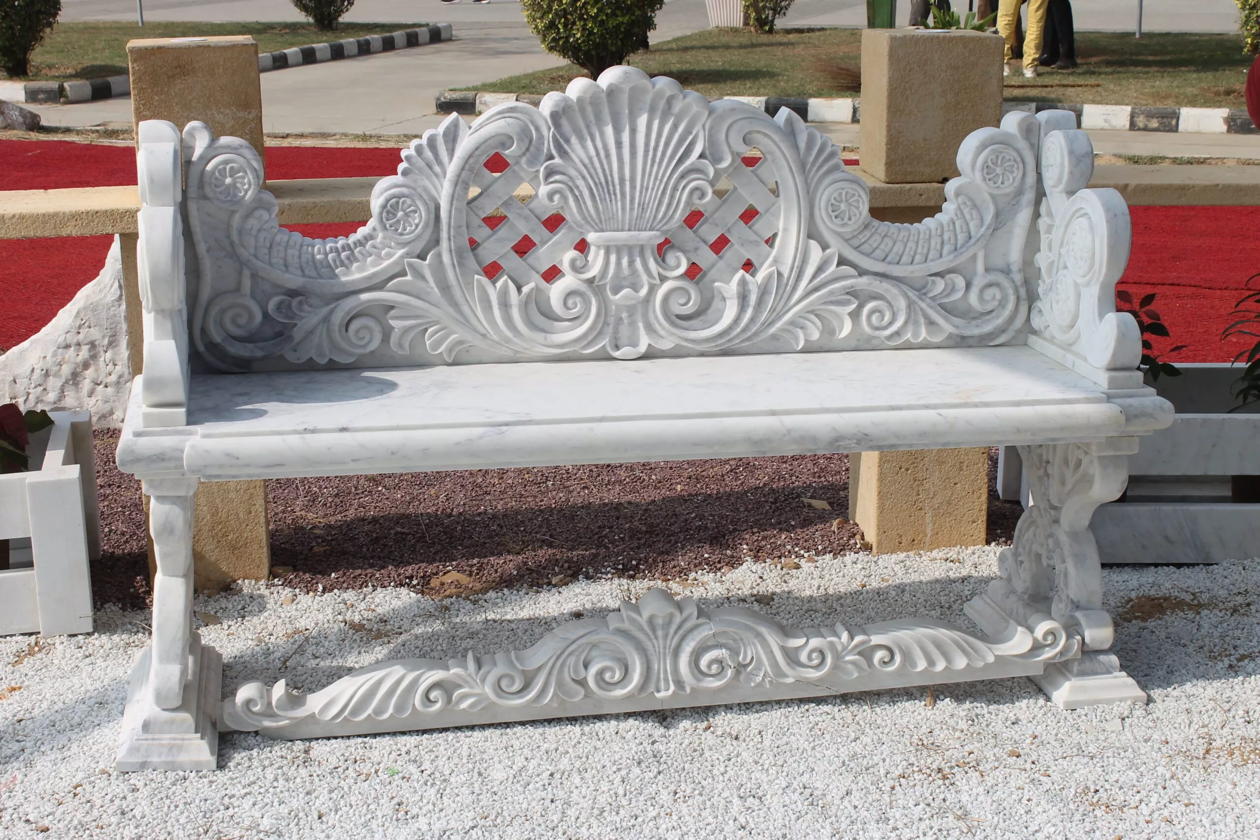 BENCH IN BANSWARA WHITE MARBLE